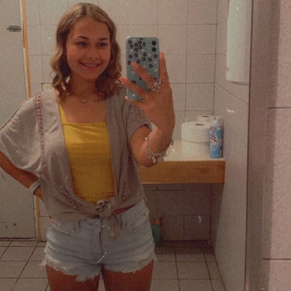 Meet your Posher, Haleigh - Picture 1 of 1